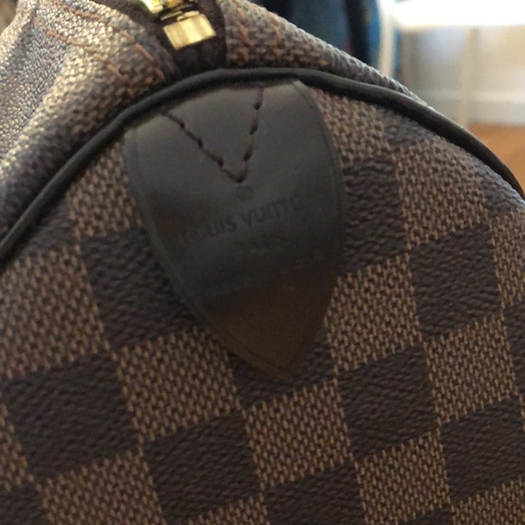 100% Authentic Louis Vuitton Speedy 30 bag. Length heigh width 11.8x8.2x6.6 inch - Picture 7 of 9